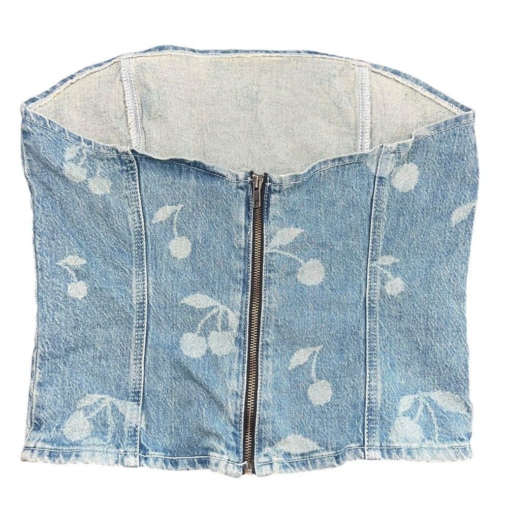 Vero Moda Cherry-Print Strapless Denim Top - Picture 4 of 5